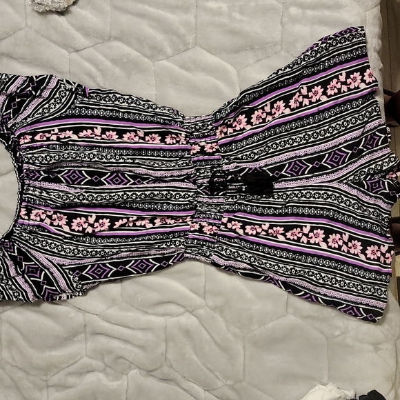 Romper - Picture 2 of 3